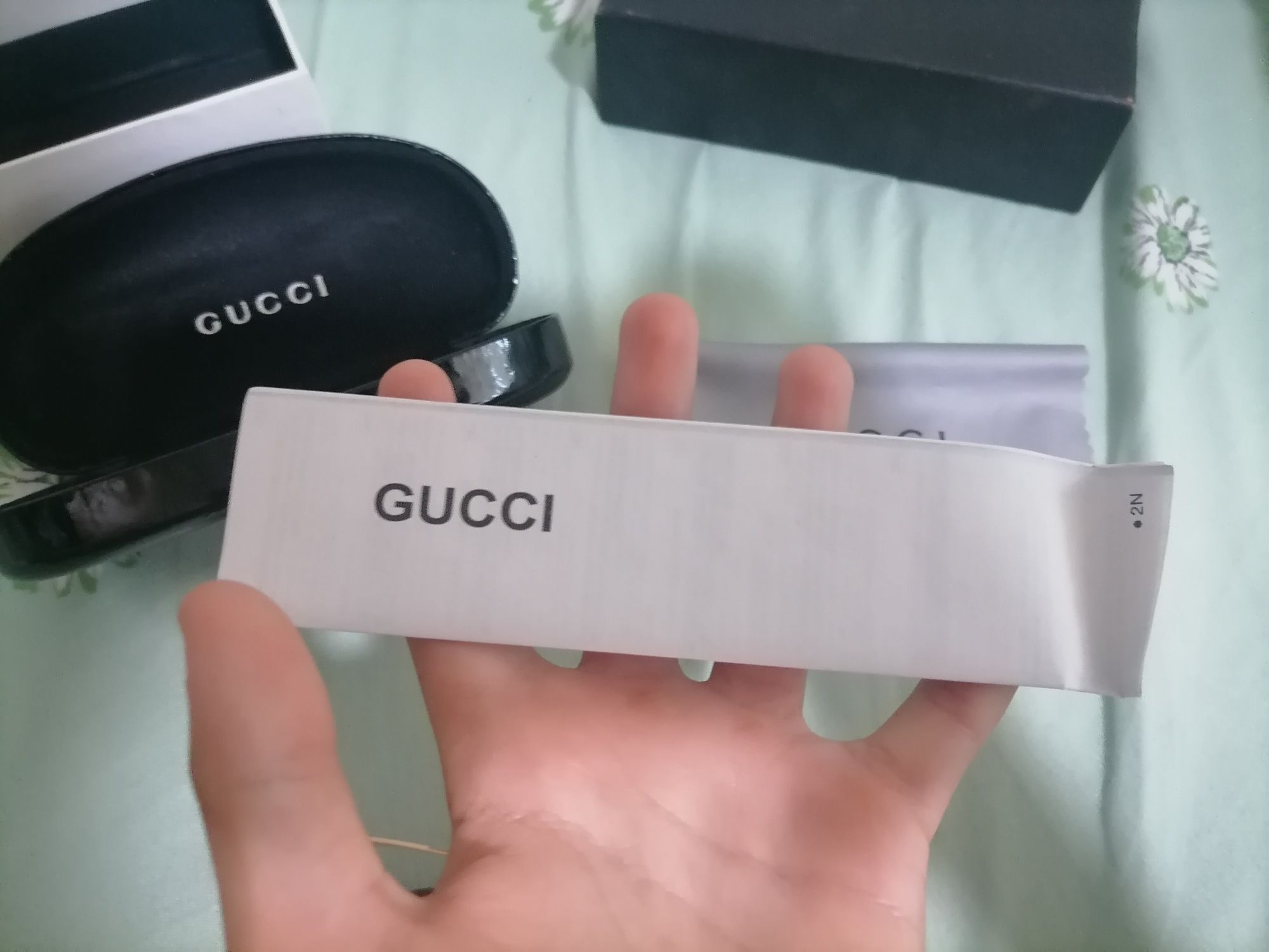 Vând ochelari de soare Gucci