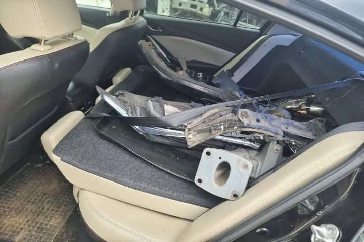 Bara spate grile bord armatura  cadru scut haion portbagaj parbriz luneta calandru Mazda 6 GJ motor 2.2d 175cp 2013 euro 6 shy1  dezmembrez dezmembrari piese