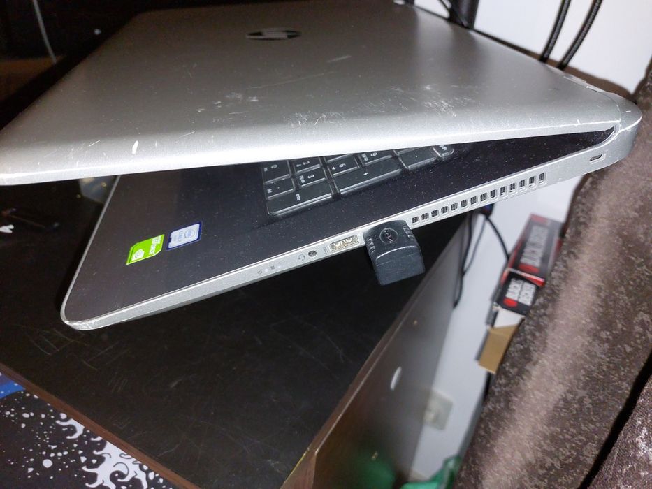 Laptop HP ecran17" Nvidia