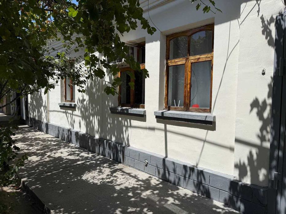 Продаю дом 4 комн 3.5 сотки у  ор- р Американская школа