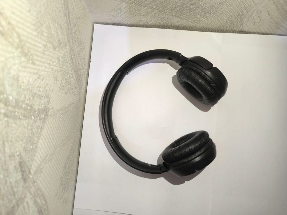 Наушники JBL в хорошем состояние 
Звук хороший
Цена доступная 
Продаю