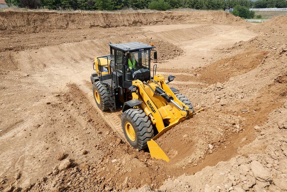 Фронтальный погрузчик SEM [656F] 3.5м³ В НАЛИЧИИ!