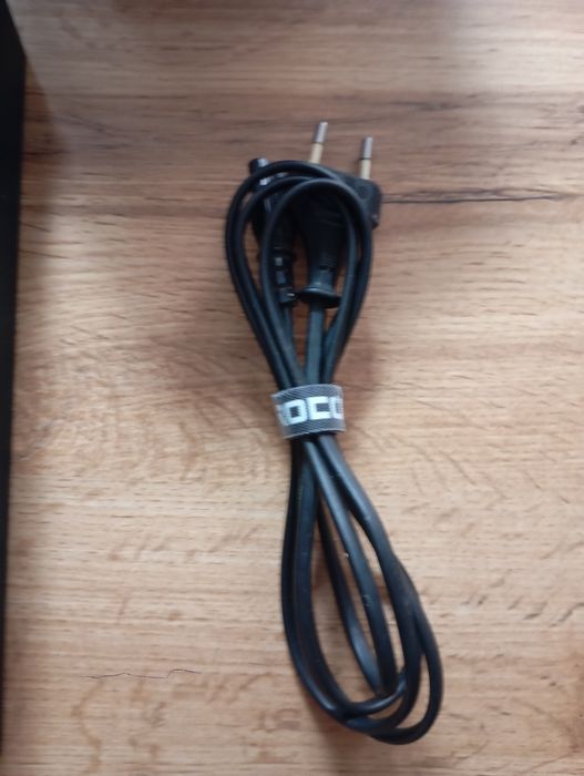 PlayStation 4 500GB + 8 игри + контролер – отлично състояние!