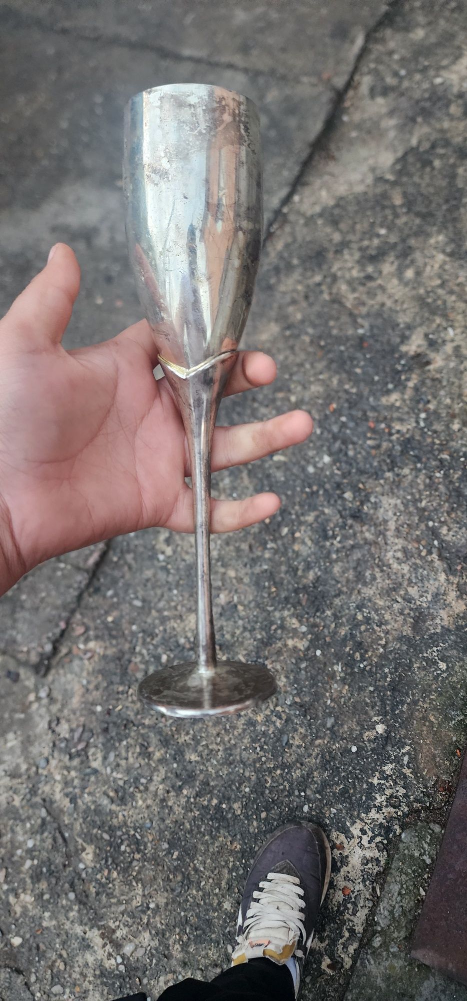 Vand pahare de bronţ