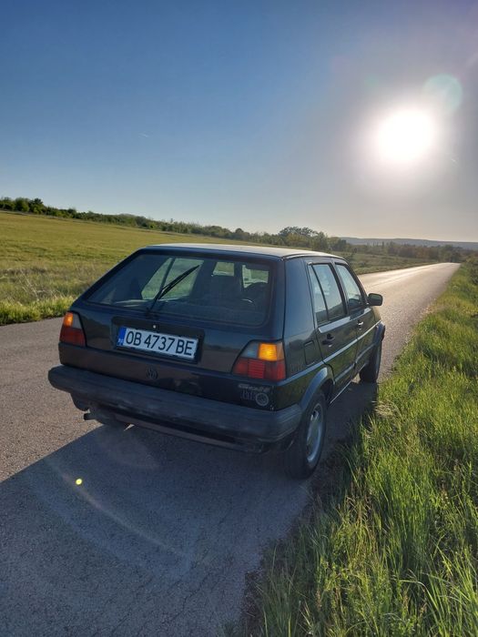 Продава се Голф 2