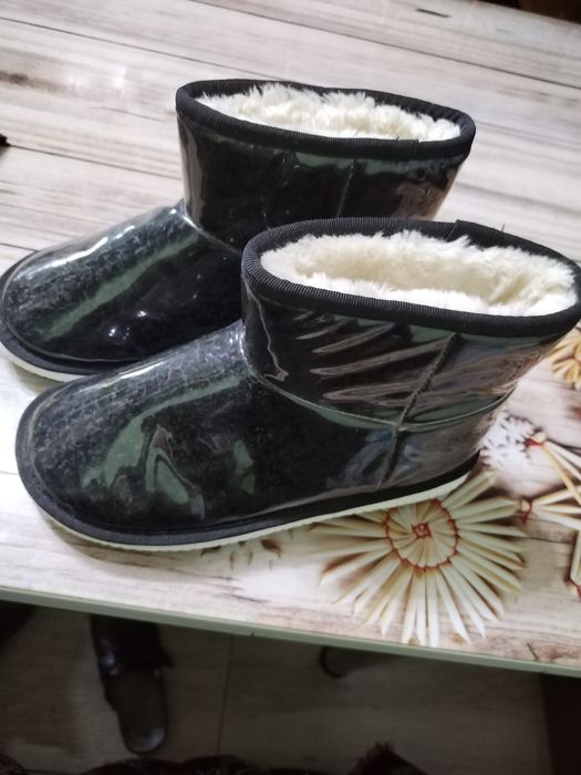 Ugg  cisme noi nr 36