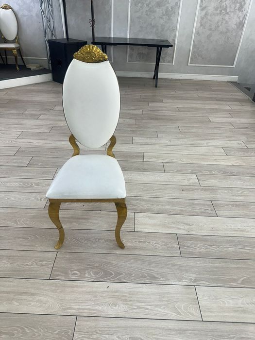 Мейрамхана столдары сатылымда