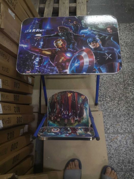 Детски чин, маса с герои