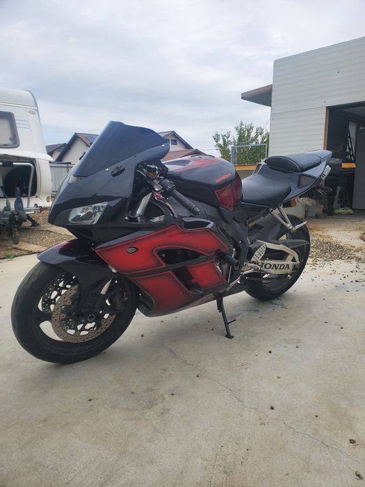 Se vinde CBR 1000rr din 2005 model sc 57 

Cauza vânzării este lipsa d