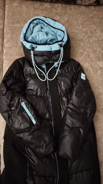 Продам пуховик длинный зимний размер рт42-46