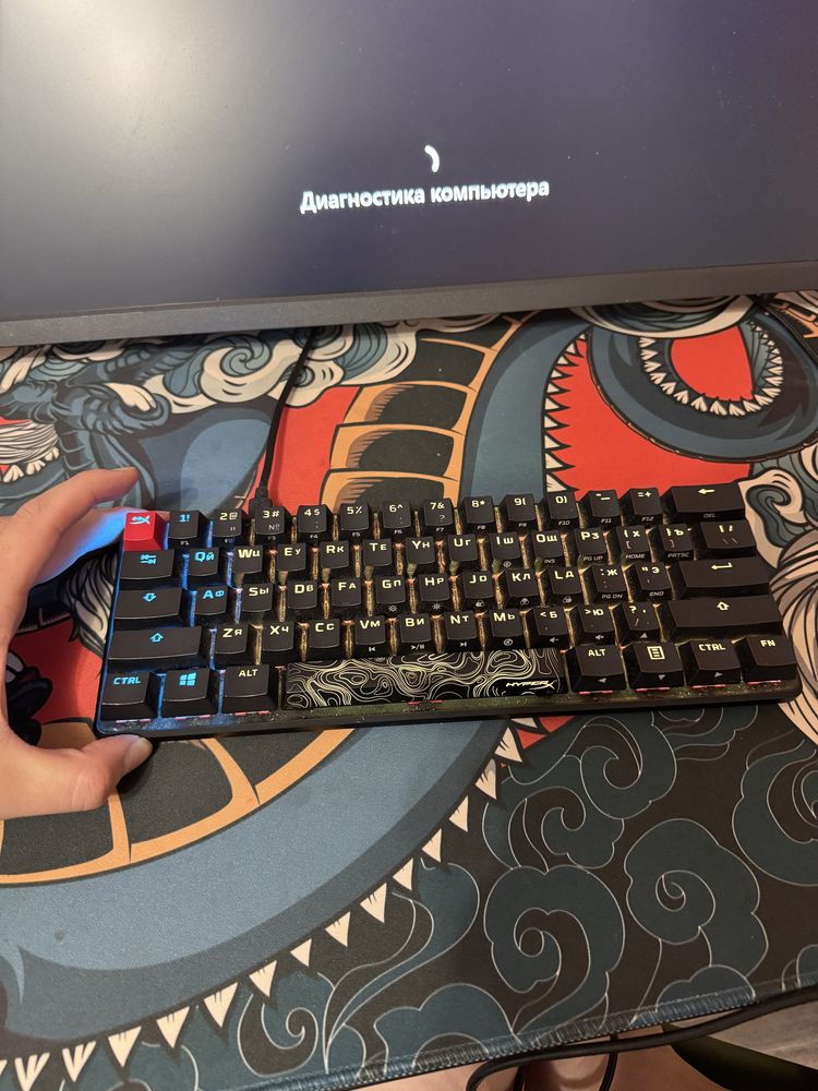 Продам клавиатуру HyperX в идеальном состоянии