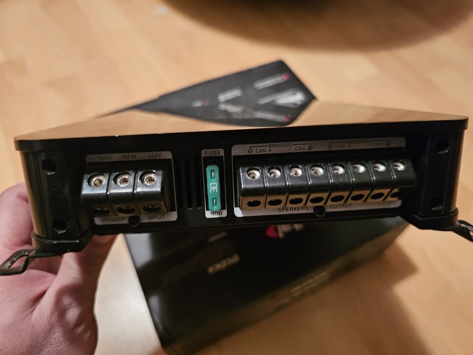 Автоусилвател GROUND ZERO GZRA 4.100G