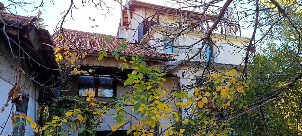 Къща монолитна 200м2 от собственик с. Касилаг радомирско 60км от НДК