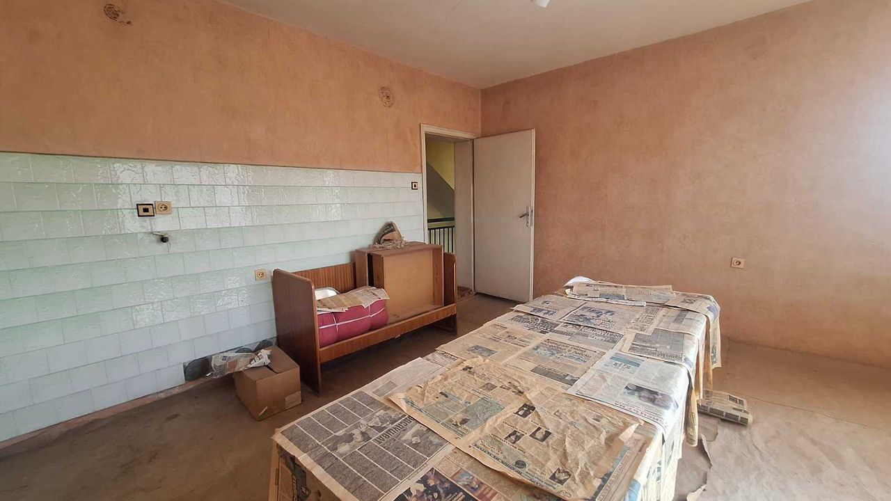 Продава се Къща в Елин Пелин - 452 кв.м за 863 €/кв.м - Снимка #20