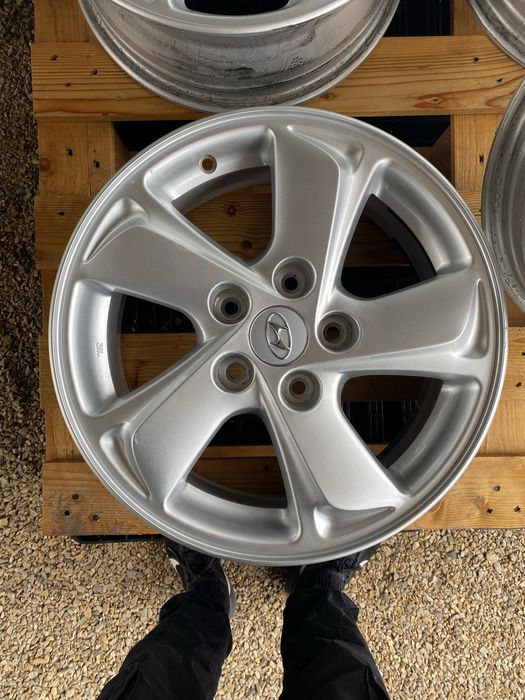 16 цола 5 х 114.3 мм Хюндай ix 35 , Туксон , Hyundai Tucson