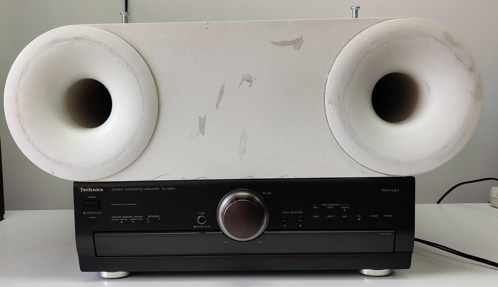 Muzica Bowers & Wilkins Solid Rock Twin Bass muzica
