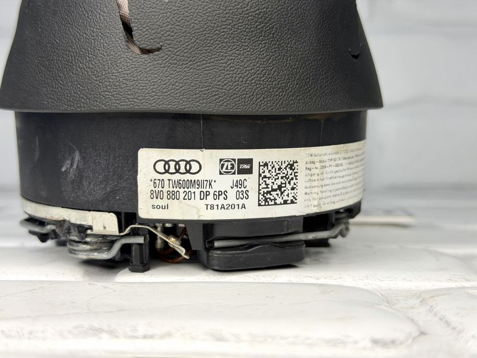 Гръмнал AIRBAG волан AUDI A3 8V 8V0880201DP