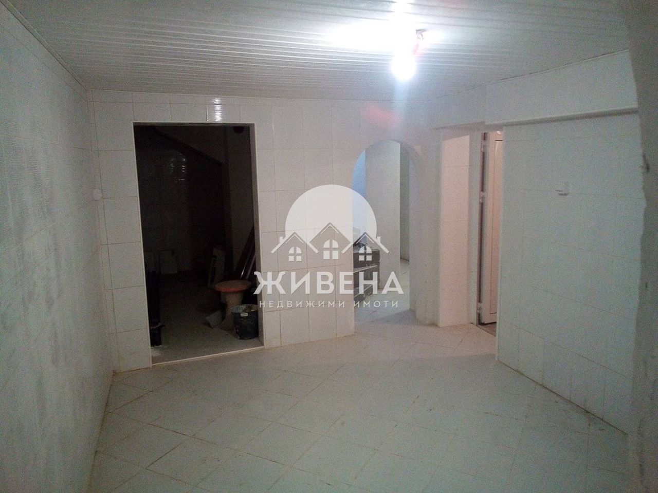 Продава се Заведение в Варна, Колхозен пазар - 108 кв.м за 649 €/кв.м - Снимка #4
