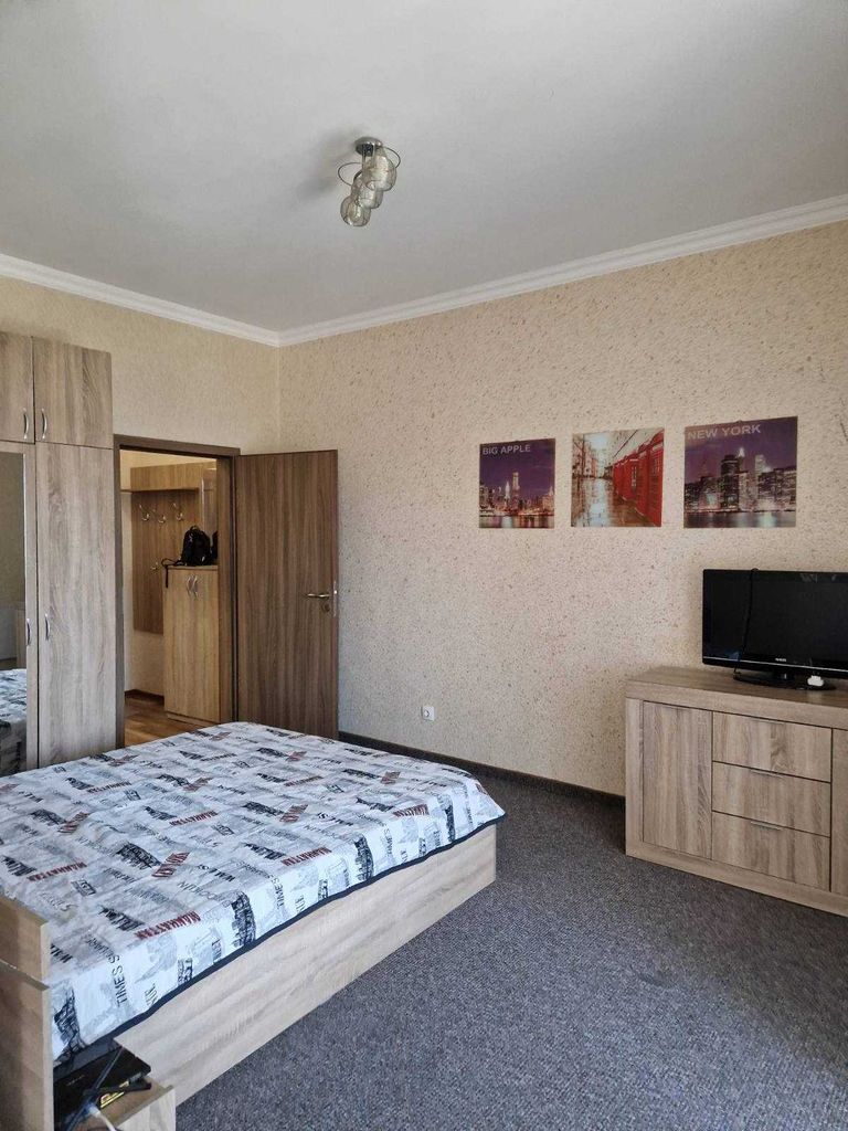 Дава се под наем Двустаен апартамент в Бургас, Зорница - 48 кв.м за 400 € - Снимка #2