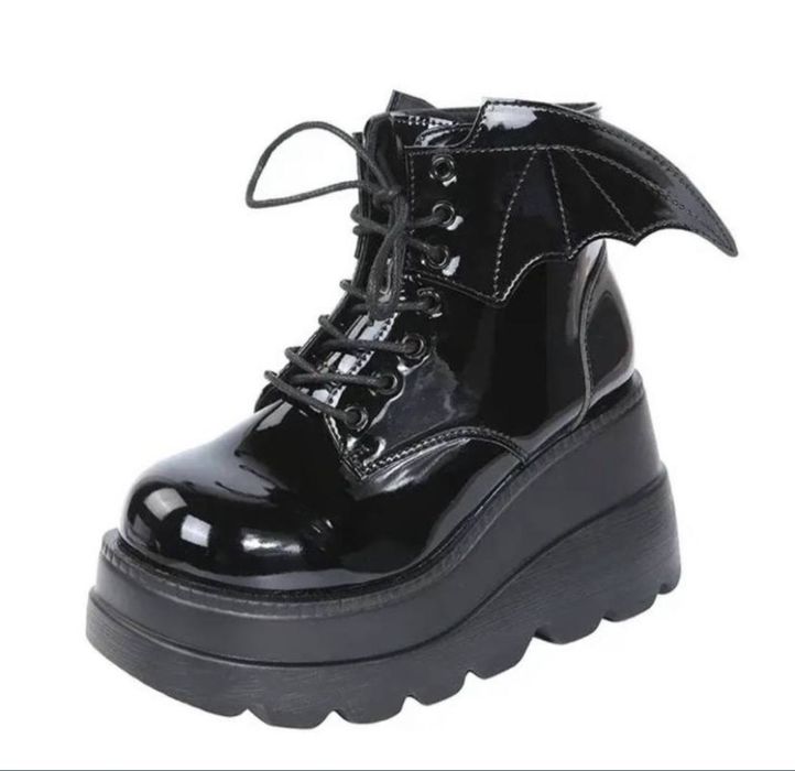 ботинки с крыльями