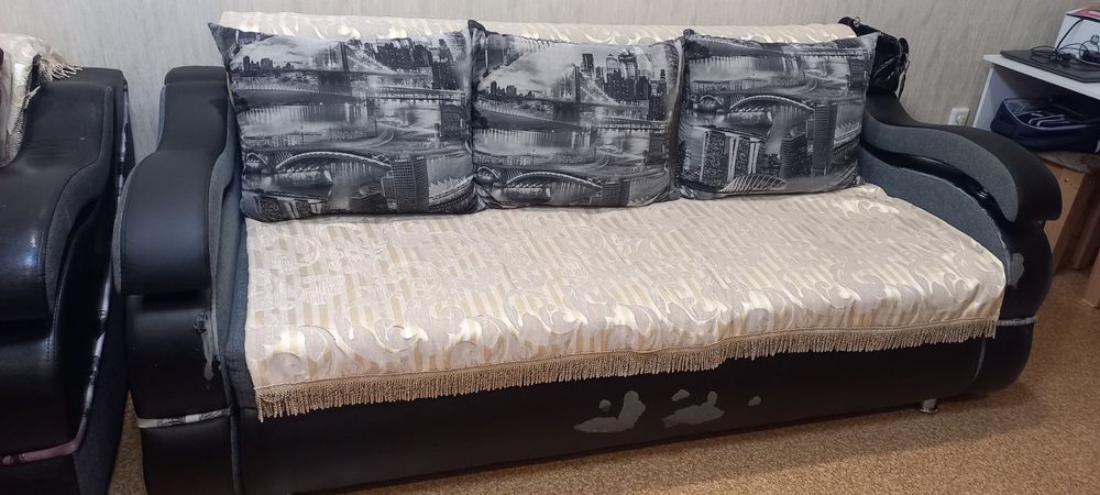 Срочно продам диван
