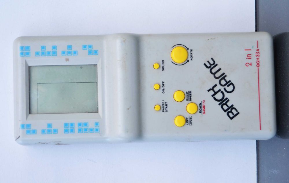 Lot de 2 jocuri vechi - netestate Brick Game 2 in 1