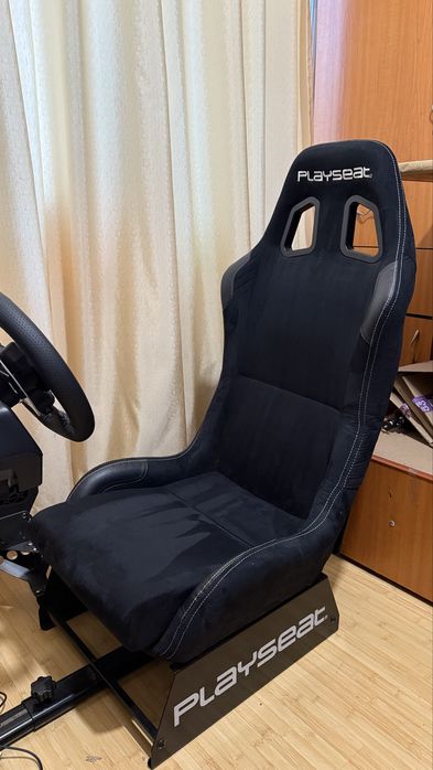 Set Gaming Racing Playseat, volan Logitech G29 si pedale