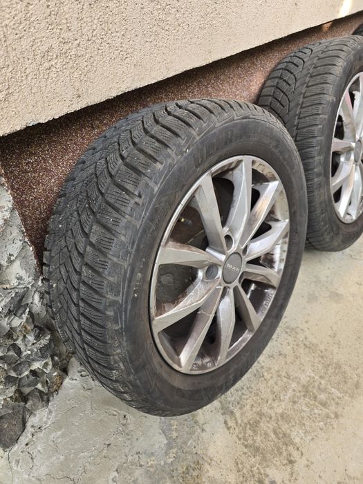 Vând roti cu jante Wolf Silver 16 inch cu cauciucuri de iarna Goodyear