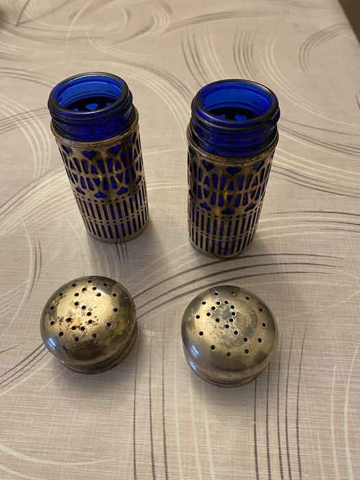 Solnite sare si piper model epoca victoriana