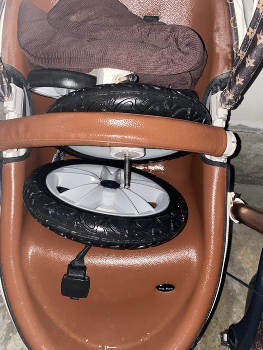 Carucior Hot Mom 3 Piese