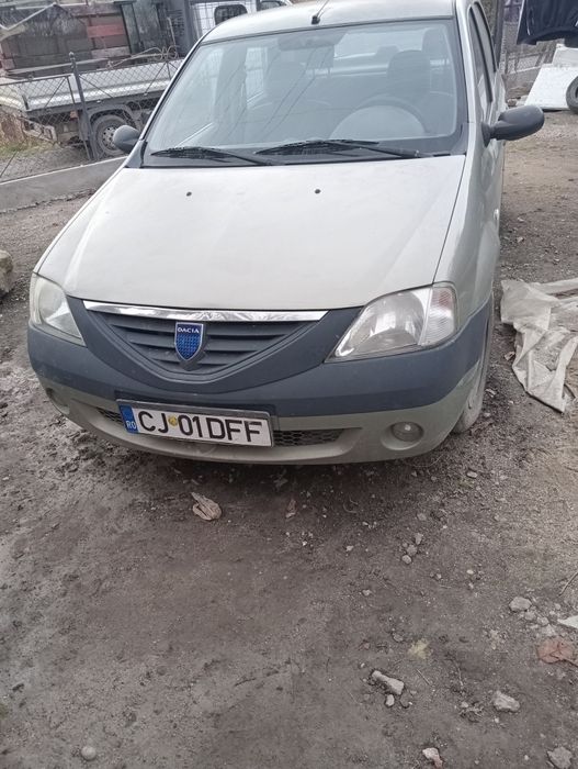 Vând Dacia Logan