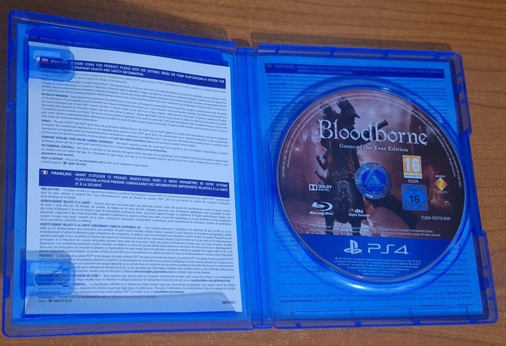Vând Fifa 15, Bloodborne și The witcher