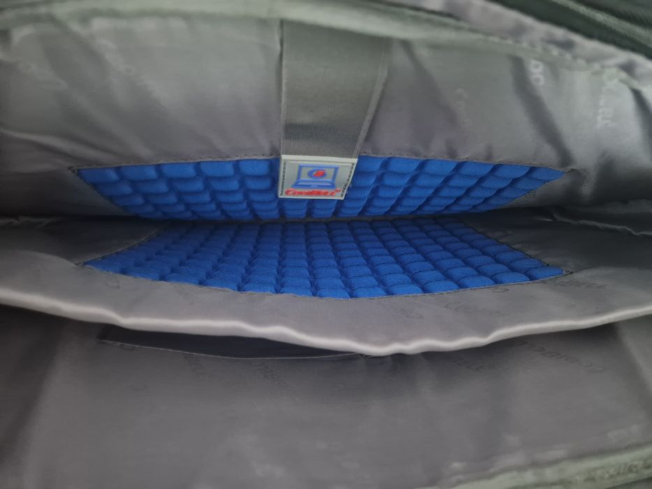 Geanta laptop 18 inch caselogic/coolbell