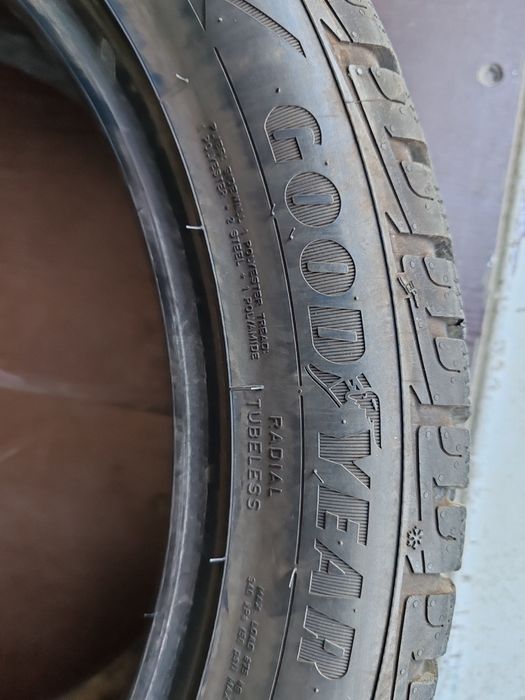 Vând anvelope second hand