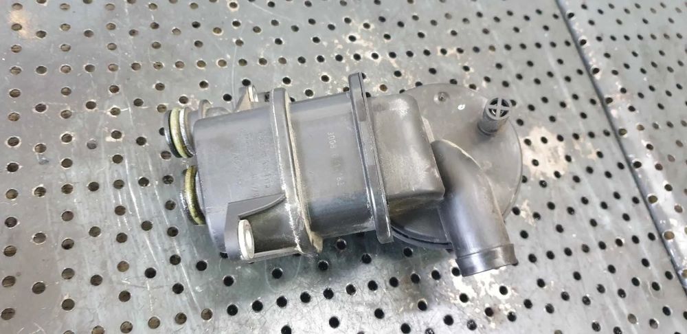 separator ulei porsche 911 dch 3.0 b  70324415