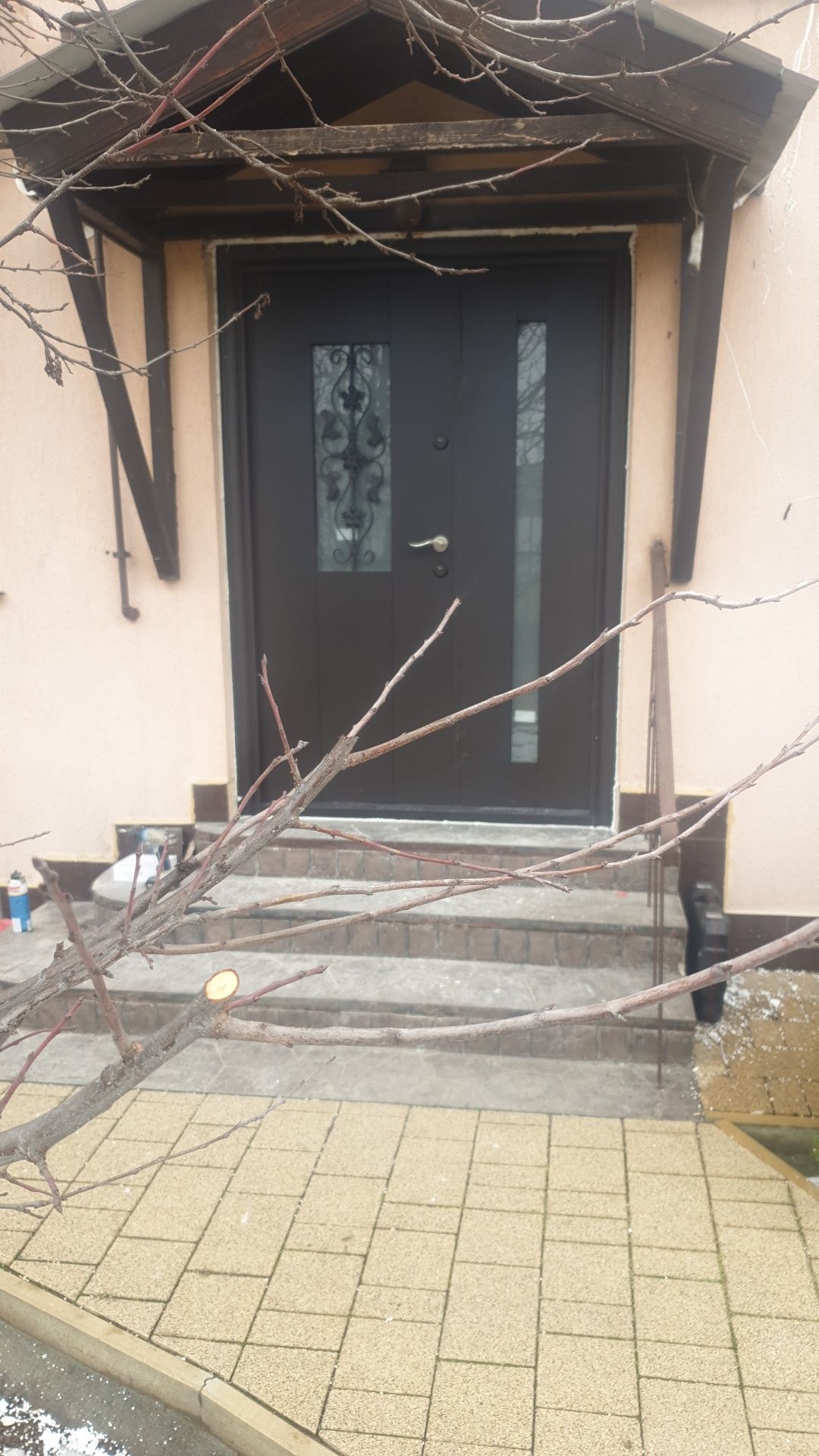 Montaj uși metalice apartament și vile ,deblocari usi