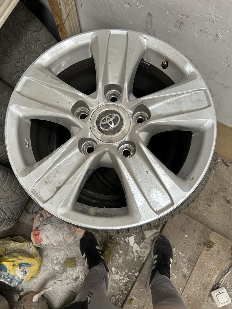 Продаю диски r17