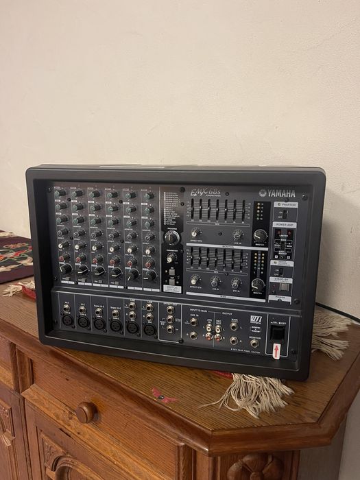 Statie/Amplificator Yamaha Emx68S