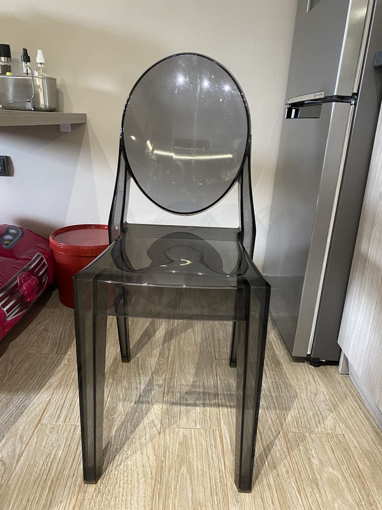 KARTELL Victoria Ghost Smoke Grey