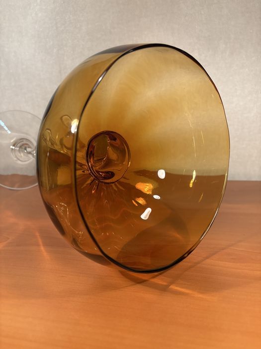 Ръчно изработена чаша от стъкло (купа)