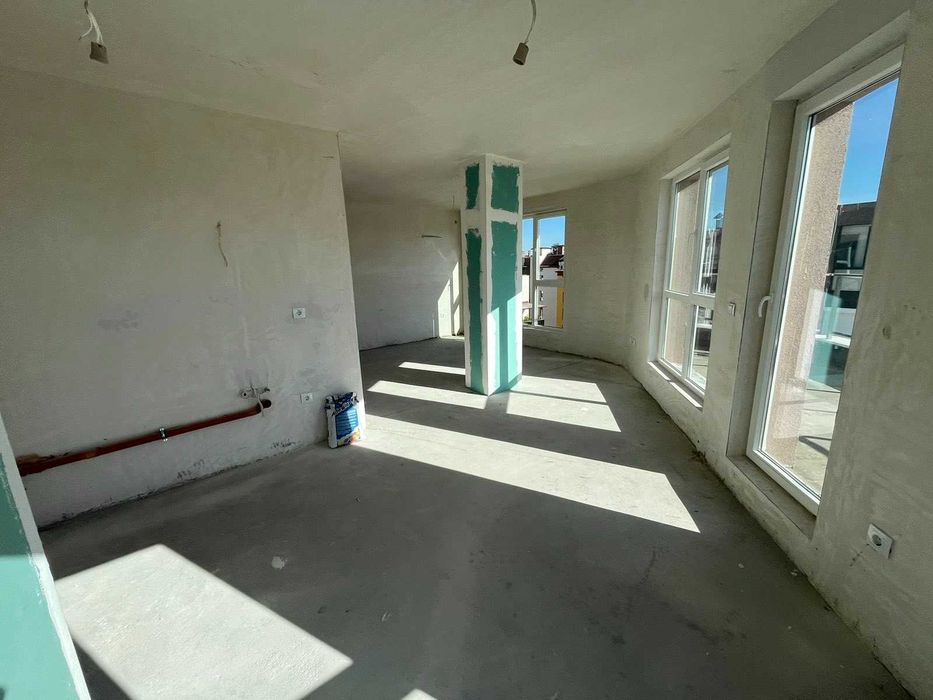 Продава се Двустаен апартамент в Пловдив, Христо Смирненски - 97 кв.м за 1389 €/кв.м - Снимка #1