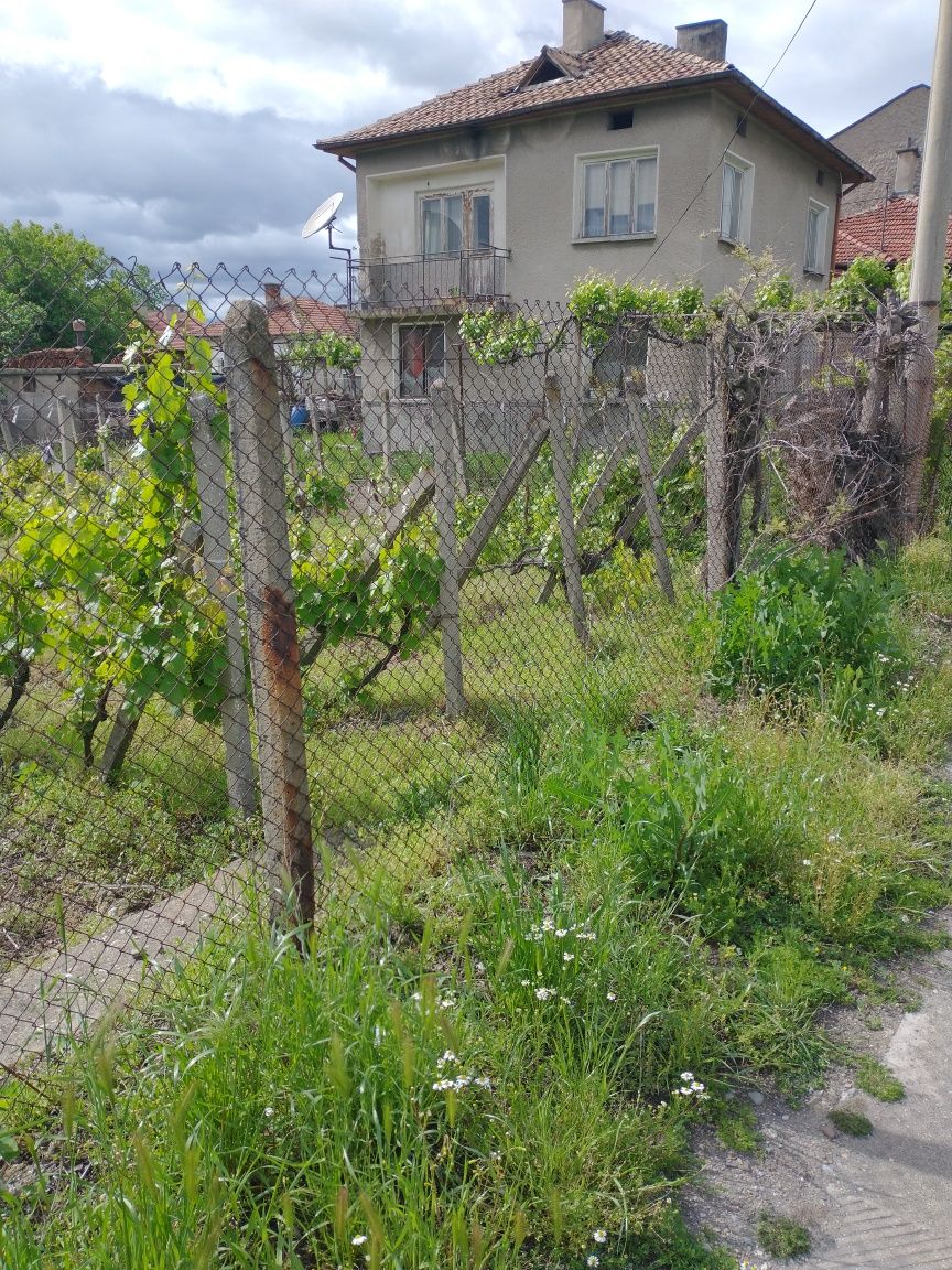 Продава УПИ 405кв.м-с.Големо Село община Бобов дол