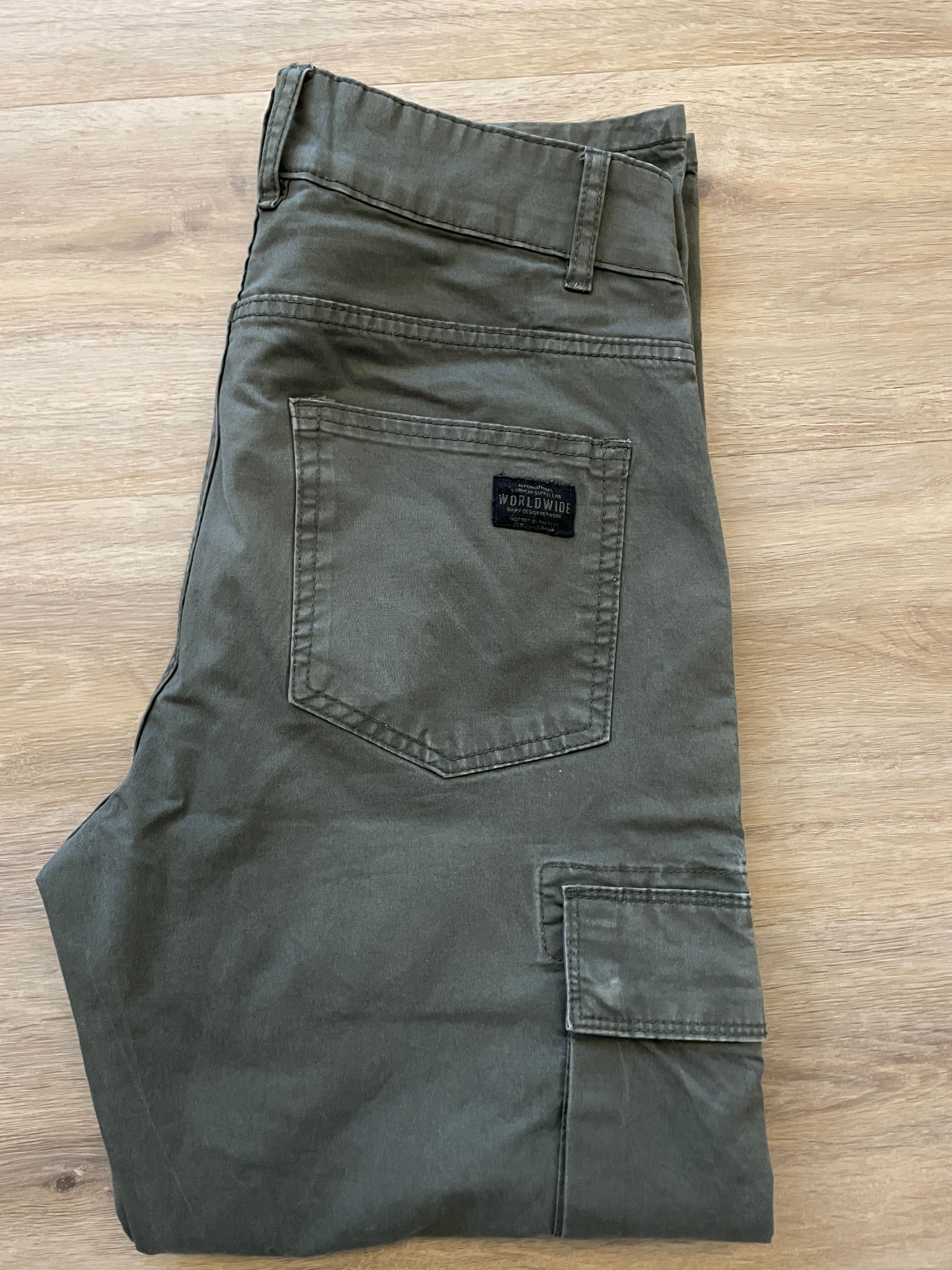Карго панталон Cropp 30