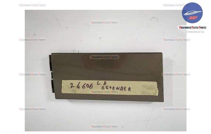 Декоративен елемент под фар дясно оригинален Ленд Ровер / Land Rover D