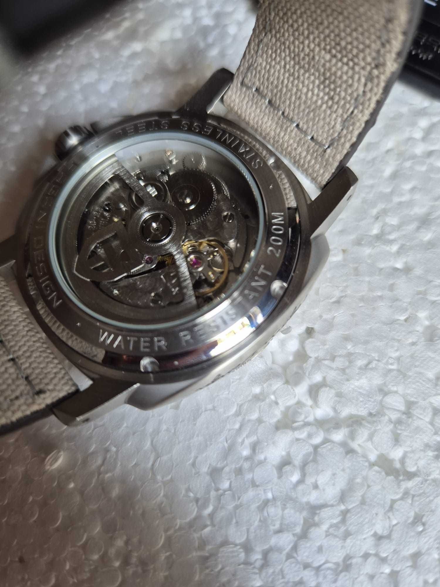 Ceas Pagani Design Automatic PD-1767 20ATM Safir