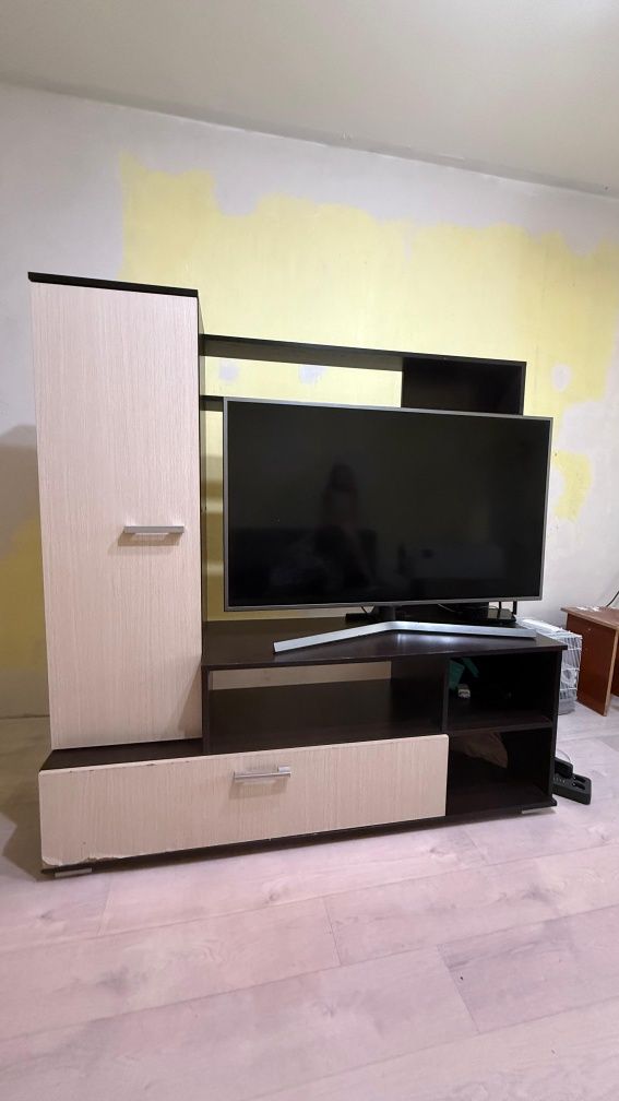Продам шкаф стенку горку