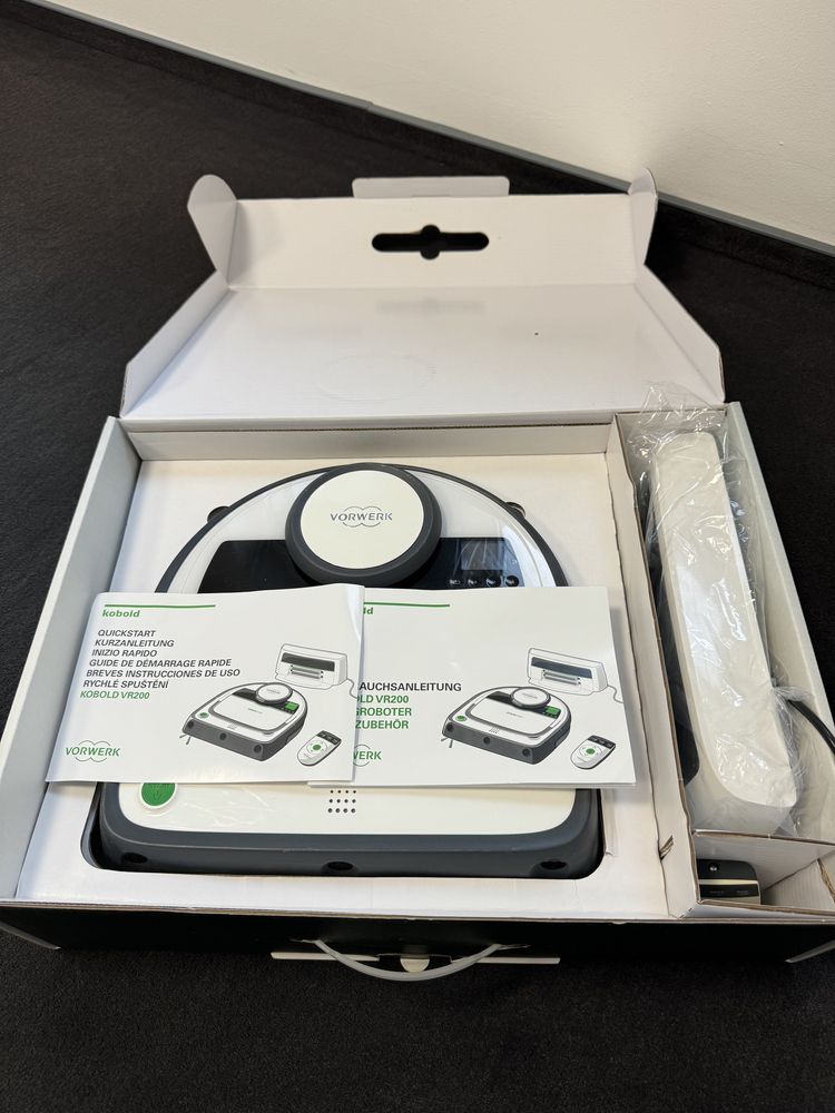 Robot aspirator VORWERK KOBOLD VR200