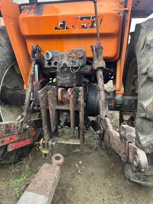 Vand tractor fiat 880 recent adus
