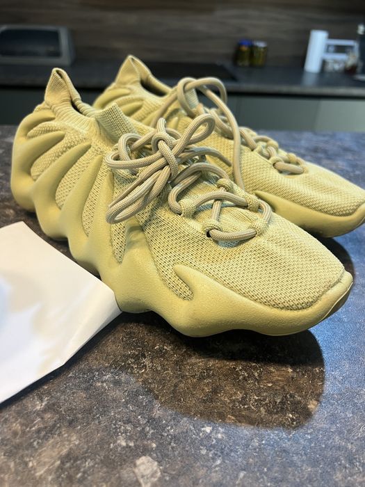 Adidas Yeezy 450 sulfur 43 1/3