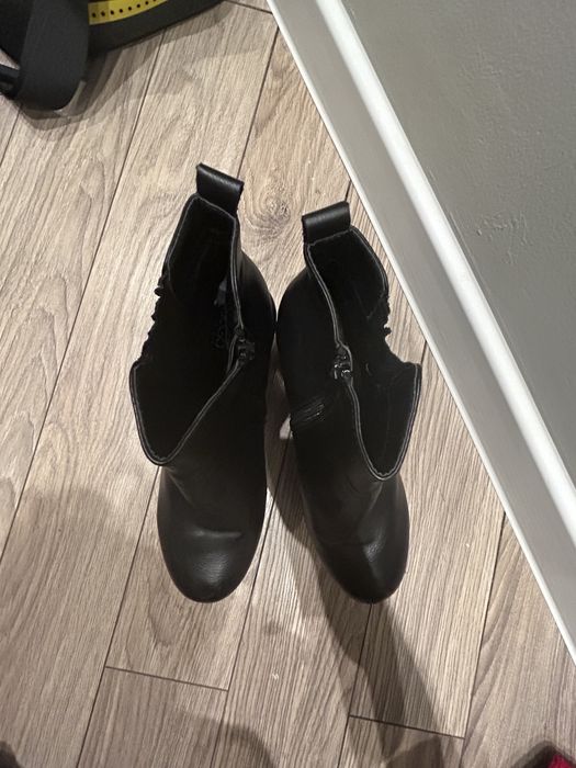Продам ботильоны